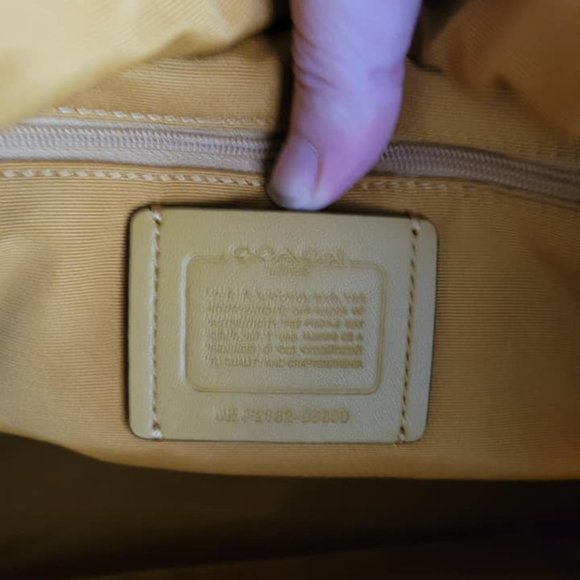 $228 NWT COACH TOTE - Picture 9 of 11